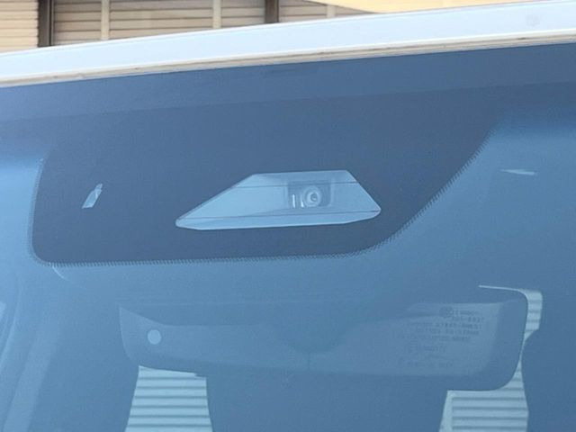 �y�g���^�Z�[�t�e�B�Z���X�z���s���ɑO���̎ԗ�����F�����A�Փ˂������Ȏ��͌x��ƃu���[�L�ŏՓˉ���Ɣ�Q�y�����A�V�X�g�B�����S�Ƀh���C�u�����y���݂��������܂��B