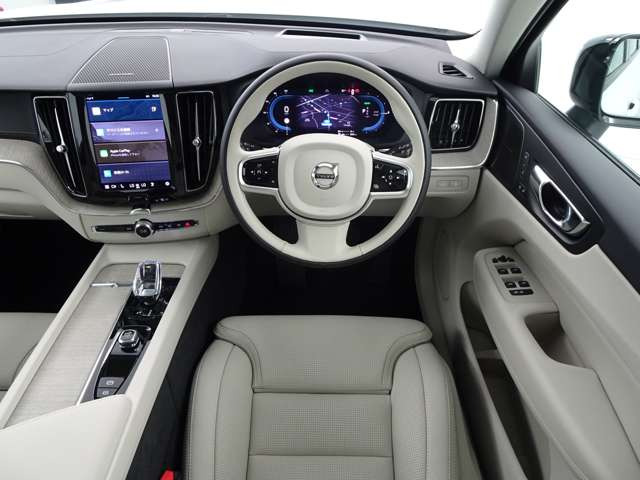 XC60ウルトラ T6 AWD プラグイン ハイブリッド 4WD