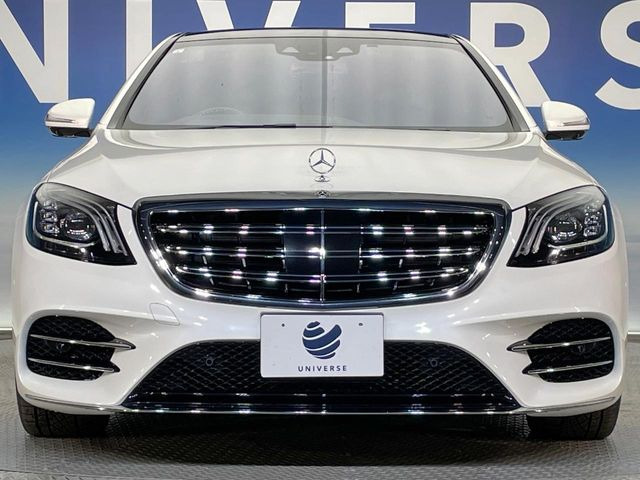 高透明度のガラス皮膜で撥水はもちろん、上質なツヤ・光沢を実現。紫外線や酸性雨から大切な愛車を保護し、色あせ・劣化を防止。「弾スプラッシュコート」、「弾プリミッサコート」からお選びいただけます。