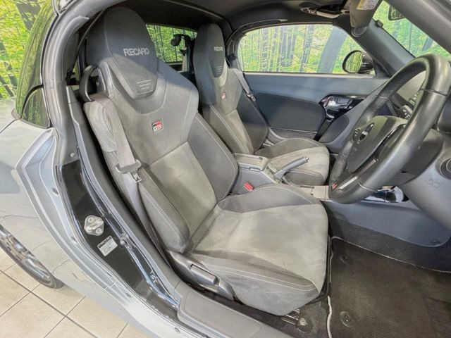 �yRECARO���o�P�b�g�V�[�g�z�l�ԍH�w�Ɋ�Â����ʈ����z�ɂ���č��ւ̕��S�Ⓑ���ԉ^�]���̔�J�������y������ڂŃ��J���Ƃ킩��X�|�[�e�B�ȃ��b�N�X�������ł��B