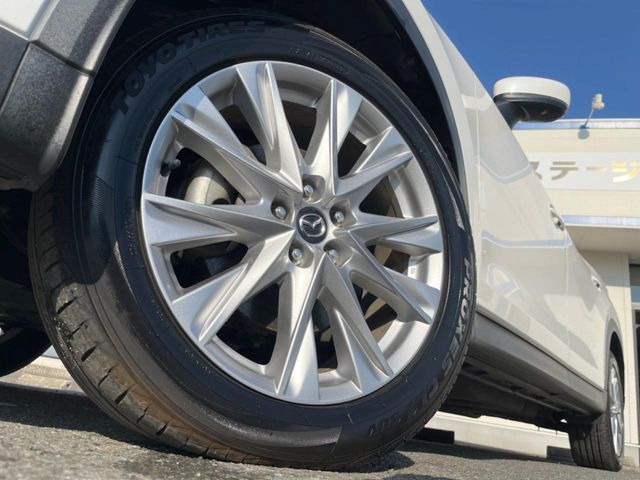 �y����19�C���`�A���~�z�C�[���z�O�ςɃ}�b�`���������A���~�z�C�[���𑕒����Ă���܂��B�e��ЊO�A���~�z�C�[����A�X�^�b�h���X�^�C�����戵�����Ă���܂��B���񂲑��k����������