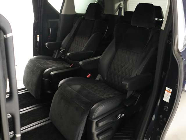 �y�I�b�g�}���t���Z�J���h�V�[�g�z�ő�800mm�̃����O�X���C�h�V�[�g�ƃI�b�g�}���@�\�ɂ�葫���y�X�L�΂������\�ł�!�܂��A�Ђ��|��������܂��̂ŁA���K�ȃh���C�u�����y���݂��������܂�!