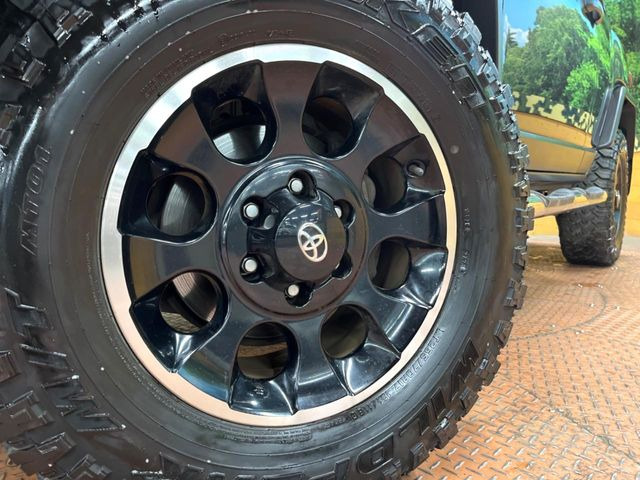 �y�����A���~�z�C�[���z�O�ςɃ}�b�`���������A���~�z�C�[���𑕒����Ă���܂��B�e��ЊO�A���~�z�C�[����A�X�^�b�h���X�^�C�����戵�����Ă���܂��B���񂲑��k����������