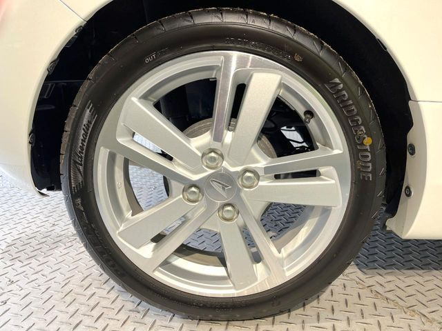 �y����16�C���`�A���~�z�C�[���z�O�ςɃ}�b�`���������A���~�z�C�[���𑕒����Ă���܂��B�e��ЊO�A���~�z�C�[����A�X�^�b�h���X�^�C�����戵�����Ă���܂��B���񂲑��k����������