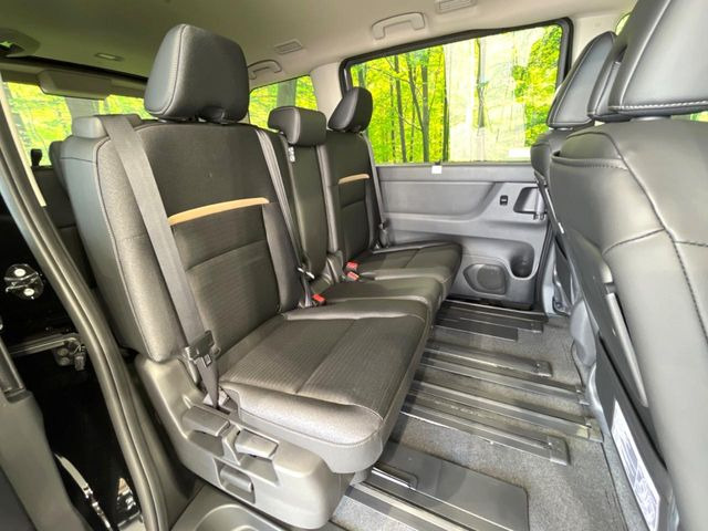 ���i���ȃI���W�i���t���A�}�b�g���I�v�V�����ɂĂ��p�ӂ��Ă���܂��B���D���ȃf�U�C����J���[�����Ԃɍ��킹�đI��ł����������Ƃ��ł��܂���