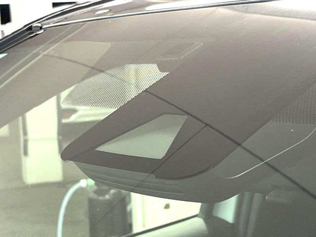 �y�g���^�Z�[�t�e�B�Z���X�z���s���ɑO���̎ԗ�����F�����A�Փ˂������Ȏ��͌x��ƃu���[�L�ŏՓˉ���Ɣ�Q�y�����A�V�X�g�B�����S�Ƀh���C�u�����y���݂��������܂��B