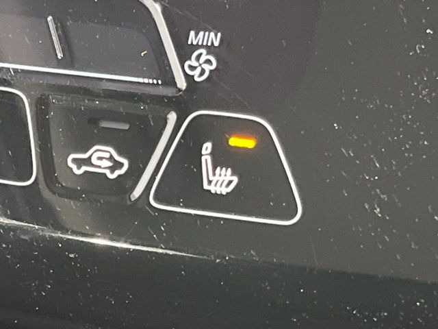 �y�V�[�g�q�[�^�[�z�������ɏd�󂷂�V�[�g�q�[�^�[!�G�A�R����葁�����܂��Ă����̂Ŋ�����̐l�����S�ł��ˁ�G�A�R���̉����͊������邩����A�Ƃ������ɂ����������߂ł��B