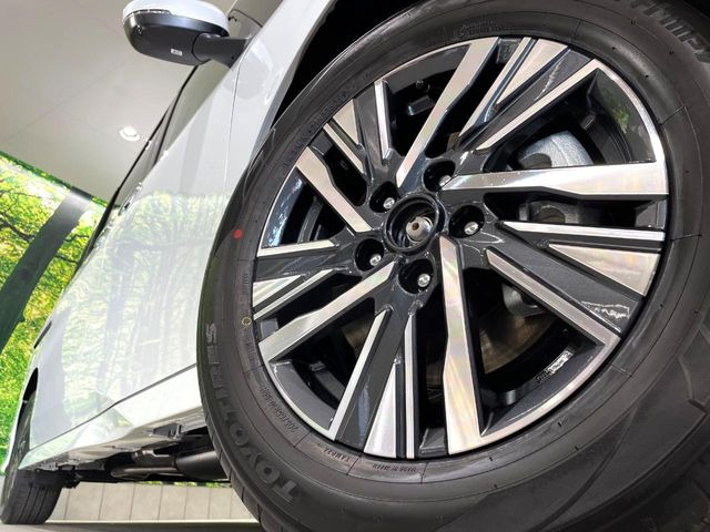 �y����16�C���`�A���~�z�C�[���z�O�ςɃ}�b�`���������A���~�z�C�[���𑕒����Ă���܂��B�e��ЊO�A���~�z�C�[����A�X�^�b�h���X�^�C�����戵�����Ă���܂��B���񂲑��k����������