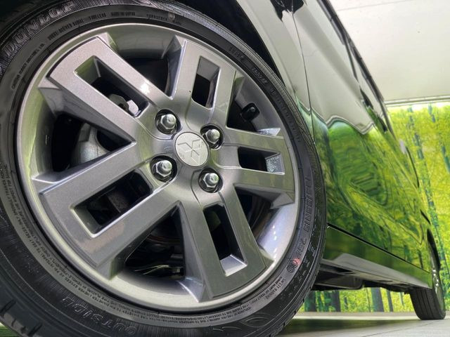 �y����15�C���`�A���~�z�C�[���z�O�ςɃ}�b�`���������A���~�z�C�[���𑕒����Ă���܂��B�e��ЊO�A���~�z�C�[����A�X�^�b�h���X�^�C�����戵�����Ă���܂��B���񂲑��k����������