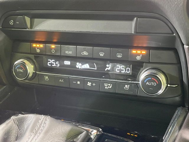 【前中列シートヒーター】寒い日に重宝するシートヒーター!エアコンより早く温まってくれるので寒がりの人も安心ですね♪エアコンの温風は乾燥するから苦手、という方にもをおすすめです。