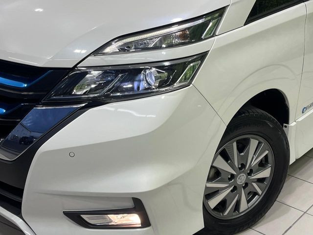 �yLED�w�b�h���C�g�z���V����ԑ��s�����ǍD�Ȏ��E���m�ۂ����S���ĉ^�]�ł��鍂�P�xLED�w�b�h���C�g�𑕔�!�_�����x�������A����d�͂��}�����Ă��܂��B