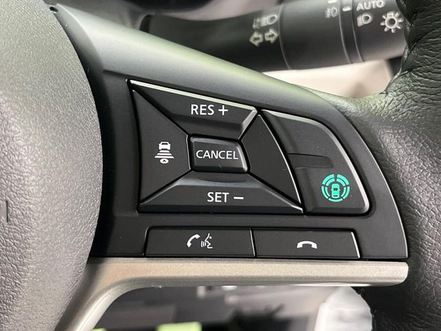 �y�N���[�Y�R���g���[���z�������H�����N���N���s�B�A�N�Z���𗣂��Ă���葬�x�ő��s���ł��A�������^�]���̕��S���y��!�����E�������ȒP�ȃX�C�b�`����Œ����ł��܂��B