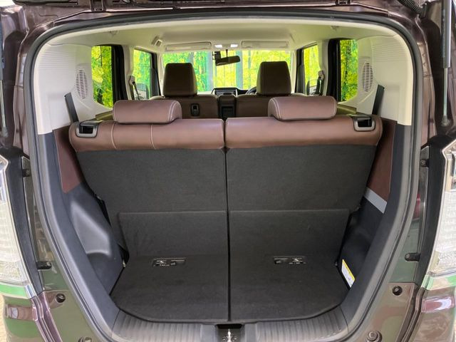 ���i�̂���������ʋ΁A���}���ɏ\���ȉ׎��X�y�[�X���m�ۂ��Ă���܂��B�Z�J���h�V�[�g��|���ƁA�傫�ȉו��̐ύڂ��\�ł���