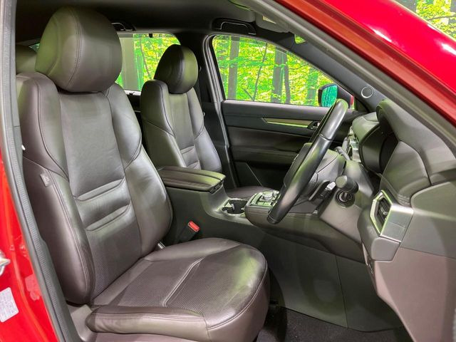 ドライバーによって運転しやすいポジションは異なり、あの車はどうなのか不安なこともありますよね。気になるお車は店頭で乗り込んでご確認いただけます♪