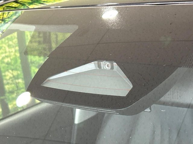 �y�g���^�Z�[�t�e�B�Z���X�z���s���ɑO���̎ԗ�����F�����A�Փ˂������Ȏ��͌x��ƃu���[�L�ŏՓˉ���Ɣ�Q�y�����A�V�X�g�B�����S�Ƀh���C�u�����y���݂��������܂��B