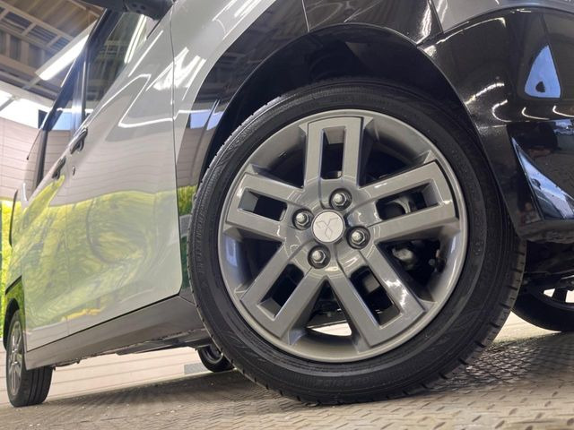 �y15�C���`�A���~�z�C�[���z�O�ςɃ}�b�`�����A���~�z�C�[���𑕒����Ă���܂��B�e��A���~�z�C�[����A�X�^�b�h���X�^�C�����戵�����Ă���܂��B���񂲑��k����������