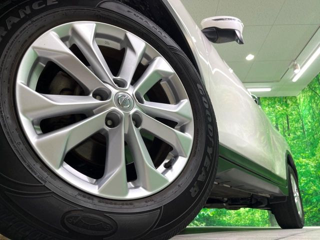 �y����17�C���`�A���~�z�C�[���z�O�ςɃ}�b�`���������A���~�z�C�[���𑕒����Ă���܂��B�e��ЊO�A���~�z�C�[����A�X�^�b�h���X�^�C�����戵�����Ă���܂��B���񂲑��k����������