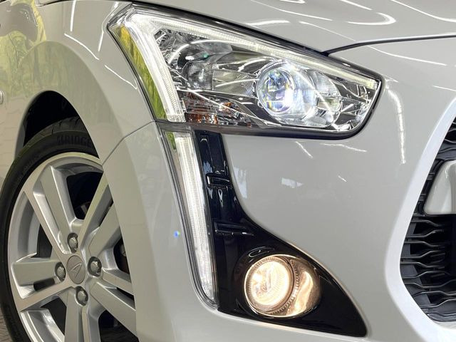 �yLED�w�b�h���C�g�z���V����ԑ��s�����ǍD�Ȏ��E���m�ۂ����S���ĉ^�]�ł��鍂�P�xLED�w�b�h���C�g�𑕔�!�_�����x�������A����d�͂��}�����Ă��܂��B