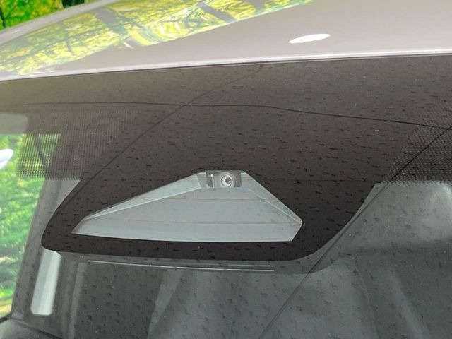 �y�v���N���b�V���Z�[�t�e�B�z�O���̎ԗ��������m���A�Փ˂������Ȏ��͌x��Œ��ӂ𑣂��A�u���[�L�𓥂ޗ͂��T�|�[�g�B�u���[�L�𓥂߂Ȃ������ꍇ�͏Փ˔�Q�y���u���[�L���쓮�A�Փˉ�����T�|�[�g���܂��B