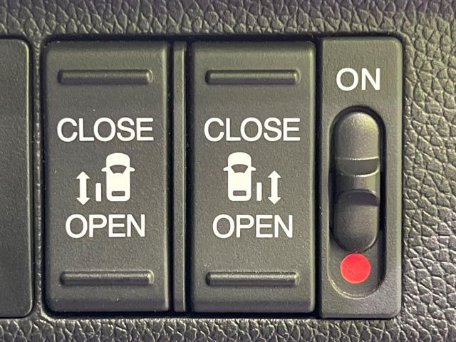 �y�����p���[�X���C�h�h�A�z�X�}�[�g�L�[��^�]�Ȃ̃X�C�b�`�Ō�ȗ����X���C�h�h�A�̊J���\���d��������͂����ăh�A���J����K�v�������A�����Ȃ��q�l�ł��ȒP�ɊJ���߂ł����K�ł���