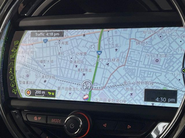 �������i�r:��̊��̂���i�r�́A����������ԓ������o���Ă���܂��B�I�[�f�B�I�@�\���[�����Ă���܂��̂ŁA�^�]�����y���߂܂���