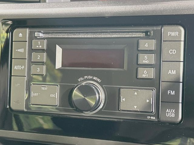 お好きな音楽を車内でお楽しみいただけます♪スピーカー交換・ウーハー追加などの音質向上や、最新ナビ・後席モニター等の取り付けも是非ご相談ください!