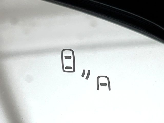 �y�u���C���h�X�|�b�g���[�j���O�z���s���A�h�A�~���[�̎��p�ɂȂ�₷���ӏ��Ɍ㑱�Ԃ��ڋ߂���ƃT�C�h�~���[�t�߂Ɍx����\���A�h���C�o�[�ɒ��ӊ��N�����Ă���܂��B