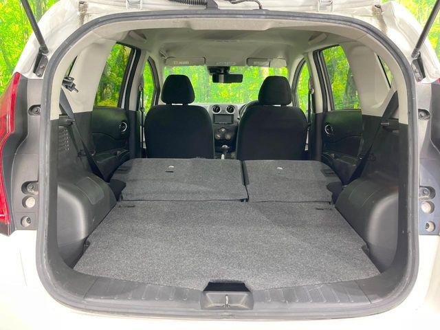 ���i�̂���������ʋ΁A���}���ɏ\���ȉ׎��X�y�[�X���m�ۂ��Ă���܂��B�Z�J���h�V�[�g��|���ƁA�傫�ȉו��̐ύڂ��\�ł���