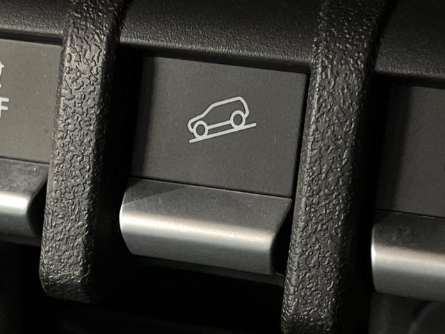 �y�_�E���q���A�V�X�g�z�}�ȍ⓹������Ƃ��Ɏ����Ńu���[�L�𐧌�A���̒ᑬ�x��ۂ��܂��B�ᓹ�∫�H�ȂǊ���₷���H�ʂ̉����ł��^�C�������b�N���Ȃ�������S!�n���h������ɏW���ł��܂�!