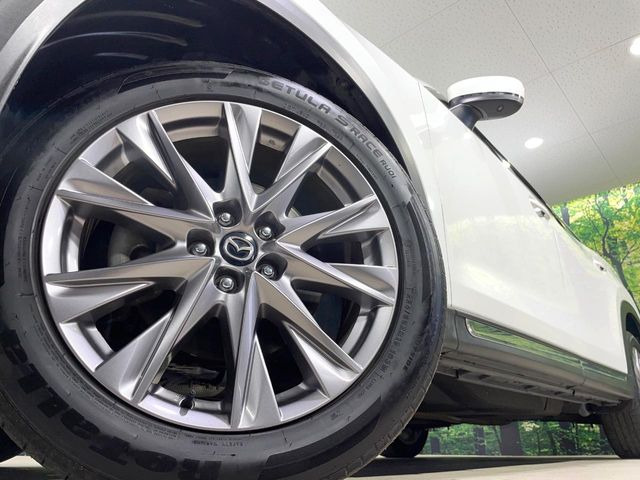 �y����19�C���`�A���~�z�C�[���z�O�ςɃ}�b�`���������A���~�z�C�[���𑕒����Ă���܂��B�e��ЊO�A���~�z�C�[����A�X�^�b�h���X�^�C�����戵�����Ă���܂��B���񂲑��k����������