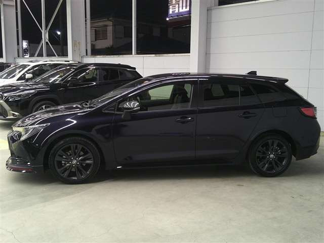 カローラツーリング1.8 ハイブリッド W×B