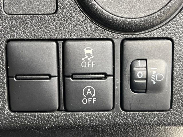 �y�A�C�h�����O�X�g�b�v�z�ԐM����a�؂Œ�Ԃ����ۂɃG���W�����~���A���ʂȔR���̏����}���܂��B�R��������ی�ɂȂ���@�\��G���W���̓u���[�L�𗣂��΍Ďn�����܂��B