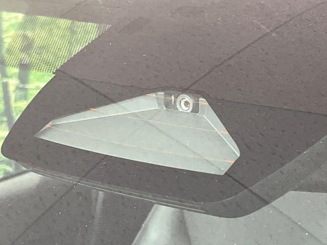 �y�g���^�Z�[�t�e�B�Z���X�z���s���ɑO���̎ԗ�����F�����A�Փ˂������Ȏ��͌x��ƃu���[�L�ŏՓˉ���Ɣ�Q�y�����A�V�X�g�B�����S�Ƀh���C�u�����y���݂��������܂��B