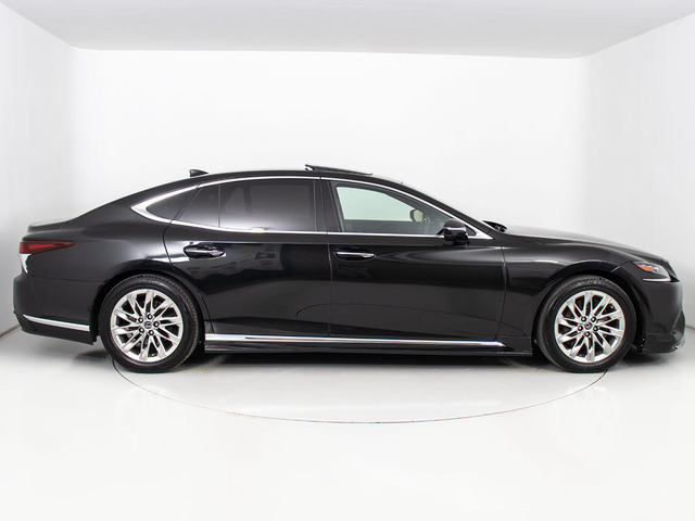 CSオートブランド「ウェザリア」エアロが装着されています!お好みはいかがですか?今付いているデザイン以外にも、各ブランドのエアロを格安にてお取付け出来ます!