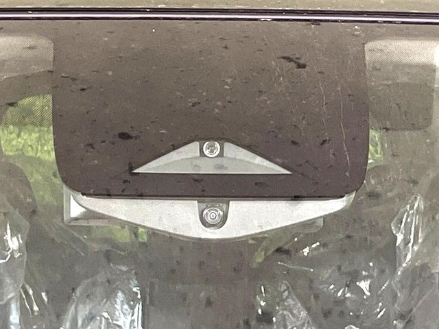 �y�C���e���W�F���g�G�}�[�W�F���V�[�u���[�L�z�t�����g�J�����őO���̎ԗ�����s�҂����m�B�Փ˂������Ȏ��͏Փ˔�Q�y���u���[�L���쓮�A�Փˉ�����T�|�[�g�B�����S�Ƀh���C�u�����y���݂��������܂��B