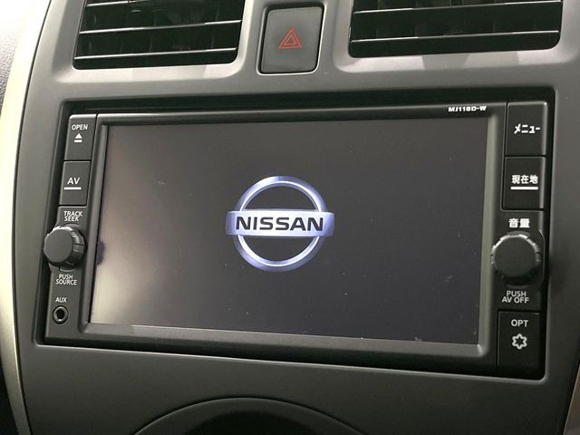 【純正ナビ】人気の純正ナビを装備。オーディオ機能も充実しており、Bluetooth接続すればお持ちのスマホやMP3プレイヤーの音楽を再生可能!毎日の運転がさらに楽しくなります!!