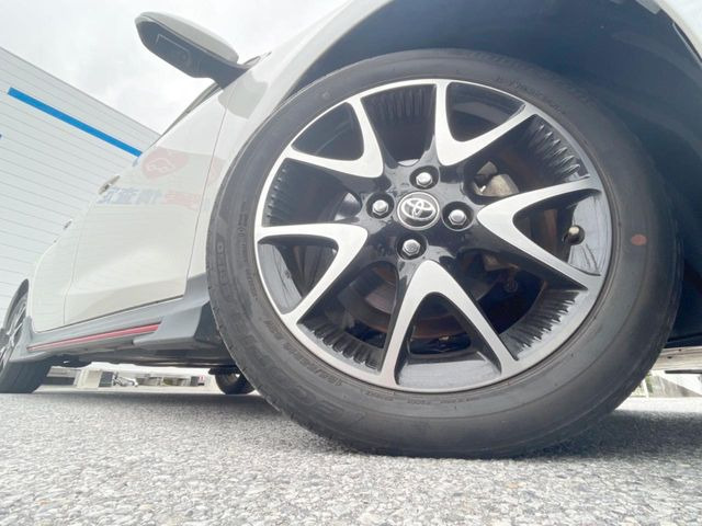 �y�����A���~�z�C�[���z�O�ςɃ}�b�`���������A���~�z�C�[���𑕒����Ă���܂��B�e��ЊO�A���~�z�C�[����A�X�^�b�h���X�^�C�����戵�����Ă���܂��B���񂲑��k����������