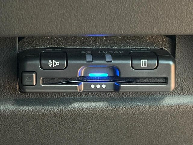 【ETC】高速道路の料金所をストレスなく通過!話題のスポットやサービスエリアに多い「スマートIC」利用時は必須のアイテムです。当店でセットアップを実施、ご納車当日からすぐにご利用いただけます!