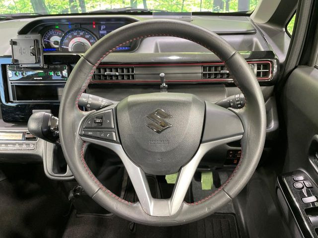 �y�����v�����X�e�A�����O�z�㎿�Ȋv���g�p���邱�ƂŁA��ɂ����������݂ƂĂ��^�]���₷���n���h���ł���