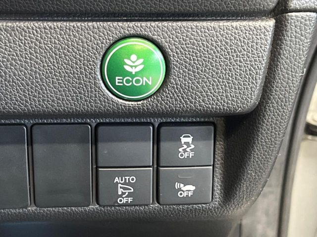 �y������h�~���u�z�ԗ��̉���������m����ƁA�����I�Ɏԗ��̐i�s������ۂ悤�Ɏԗ��𐧌䂵�܂��B�J�̓��ȂǊ���₷���H�ʏ󋵂ł����S�ȉ^�]���\�ł��B