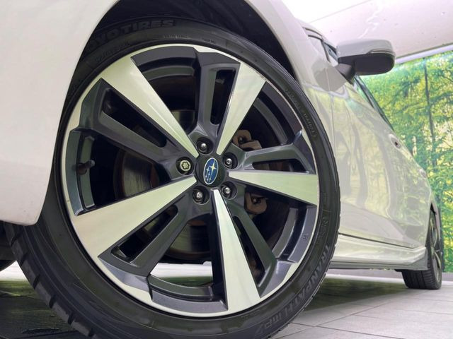 �y����18�C���`�A���~�z�C�[���z�O�ςɃ}�b�`���������A���~�z�C�[���𑕒����Ă���܂��B�e��ЊO�A���~�z�C�[����A�X�^�b�h���X�^�C�����戵�����Ă���܂��B���񂲑��k����������