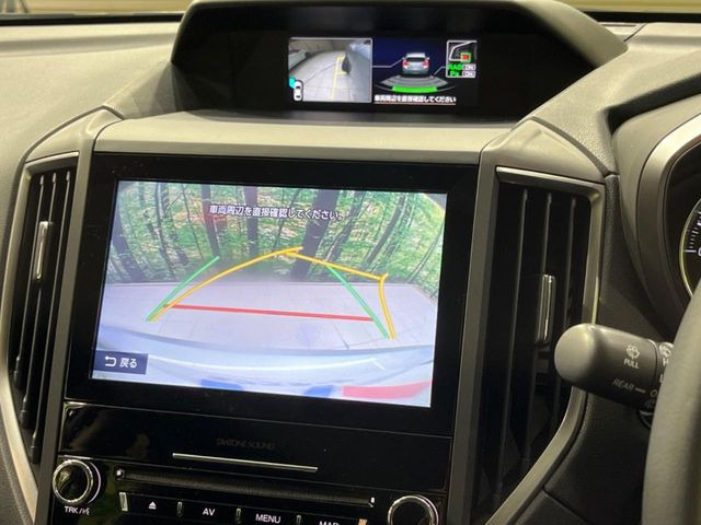 【サイド&バックカメラ】停車・駐車時に死角になりがちな運転席から見えづらいサイドとリアの障害物を確認できます!雨天時や夜間などは特に活躍してくれるアイテムです。