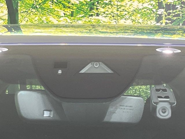 �y�X�}�[�g�u���[�L�T�|�[�g�z���s���ɑO���̎ԗ�����F�����A�Փ˂������Ȏ��͌x��ƃu���[�L�ŏՓˉ���Ɣ�Q�y�����A�V�X�g�B�����S�Ƀh���C�u�����y���݂��������܂��B