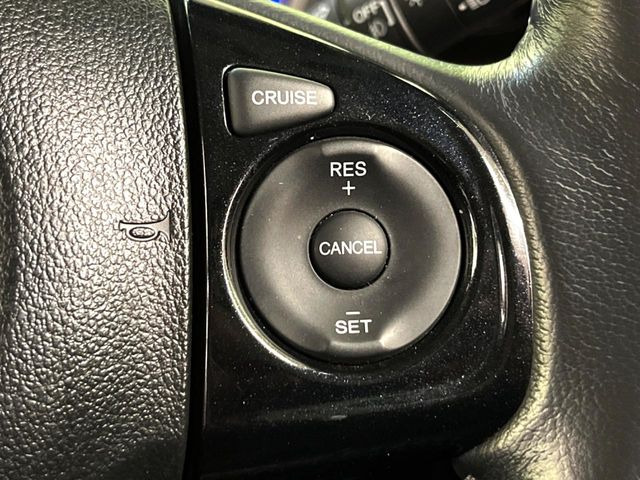 �y�N���[�Y�R���g���[���z�������H�����N���N���s�B�A�N�Z���𗣂��Ă���葬�x�ő��s���ł��A�������^�]���̕��S���y��!�����E�������ȒP�ȃX�C�b�`����Œ����ł��܂��B