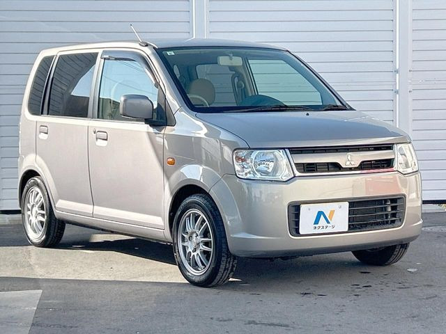 安心の最長10年・走行無制限保証(有償)をご用意。保証内容も充実はもちろん、無料点検&オイル交換や、年中無休の全国・24時間ロードサービスも付帯されておりますのでご安心下さい。