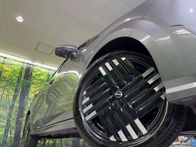 �y����17�C���`�A���~�z�C�[���z�O�ςɃ}�b�`���������A���~�z�C�[���𑕒����Ă���܂��B�e��ЊO�A���~�z�C�[����A�X�^�b�h���X�^�C�����戵�����Ă���܂��B���񂲑��k����������