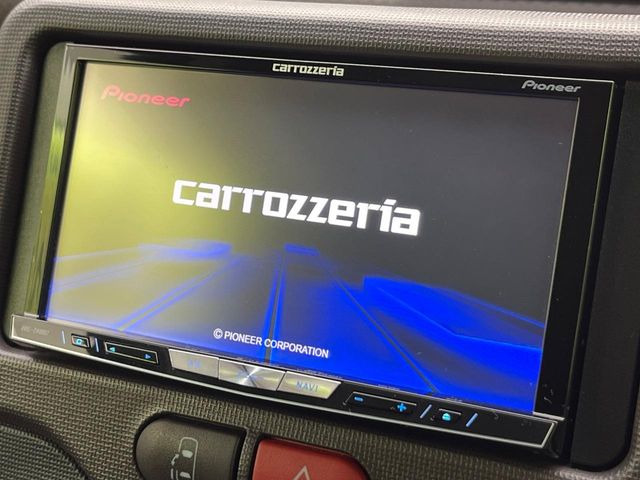 【フルセグTV付ナビゲーション】使いやすいナビで目的地までしっかり案内してくれます。各種オーディオ再生機能も充実しており、お車の運転がさらに楽しくなります!!