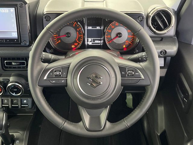 �y�����v�����X�e�A�����O�z�㎿�Ȋv���g�p���邱�ƂŁA��ɂ����������݂ƂĂ��^�]���₷���n���h���ł���