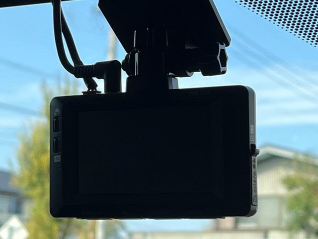 �y�h���C�u���R�[�_�[�z���S�E���S�ȃJ�[���C�t�ɕK�{�̃h���C�u���R�[�_�[�𑕔�!���s���͂������A������^�]�⎖�̂ɑ��������ۂ̏󋵂��f���ŋL�^���A����̃��X�N�ɔ����܂��B