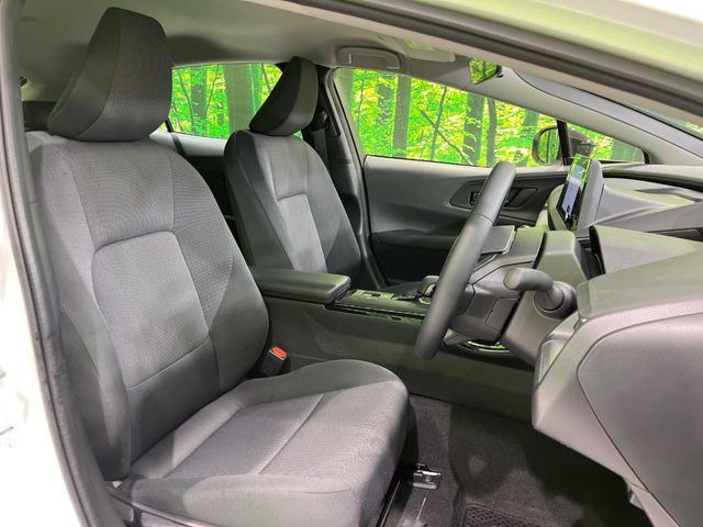 運転席シート廻りは使用感も少なく、良好な状態となっています。丁寧に使われていたことがよくわかりますね。